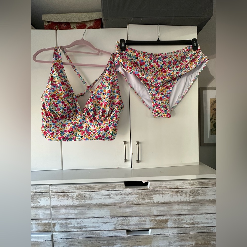 🌸 SHEIN Floral 2-Piece Bikini Set High Waisted 4XL NWT  Fits XL/1X